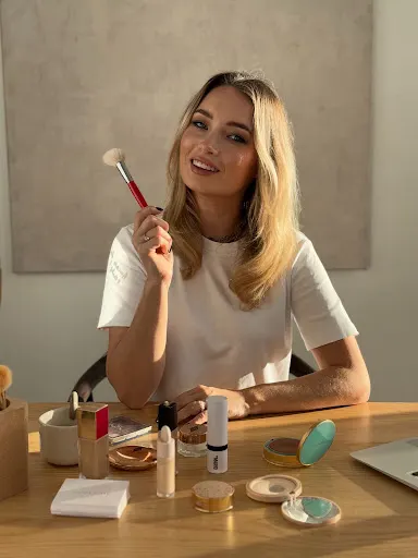 Anna Wenge Makijażystka